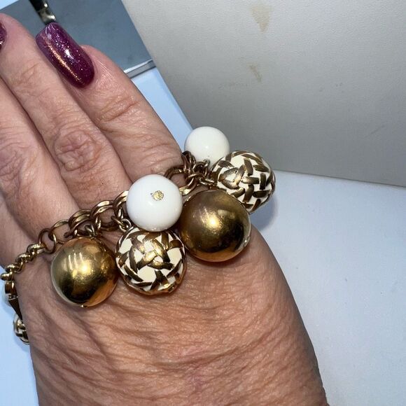Kate Spade Vintage Bauble Charm Bracelet Bangle Keswick Caning - Picture 8 of 9